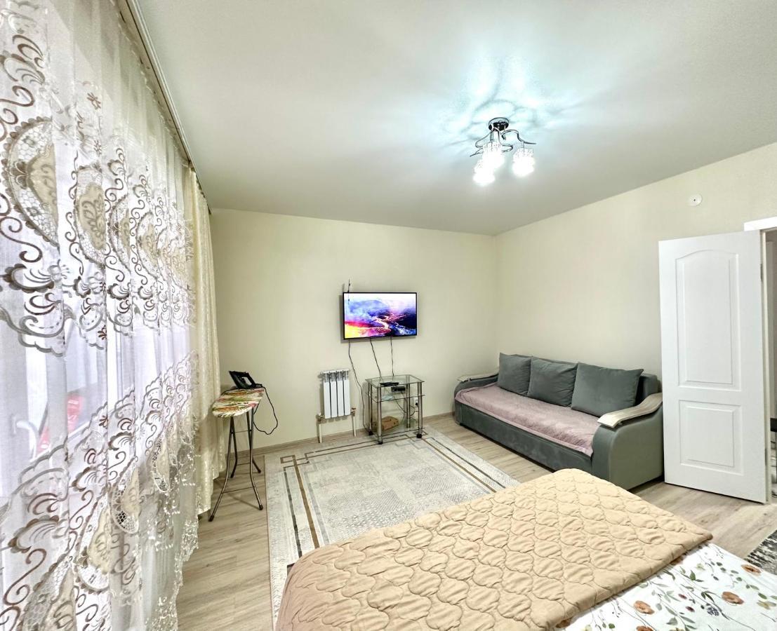1 Комнатная Драмтеатр 1Bedroom Apartment Ustʼ-Kamenogorsk Esterno foto
